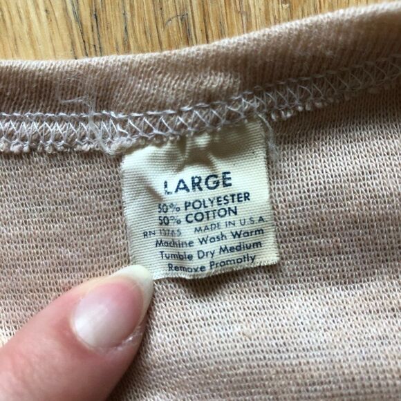 Vintage Women's Gym T Shirt Fitness Tee Living Well Lady 1980's - Picture 5 of 6